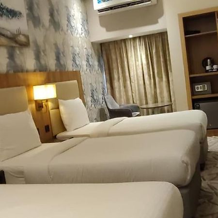 Sky Park Hotel Дубай Экстерьер фото